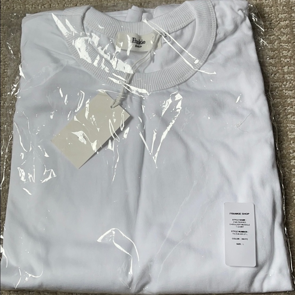 Original Frankie Shop Eva Padded shoulder tshirt